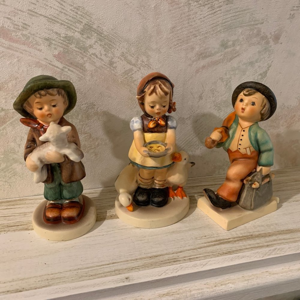 Hummel Figurine Collectibles (3)